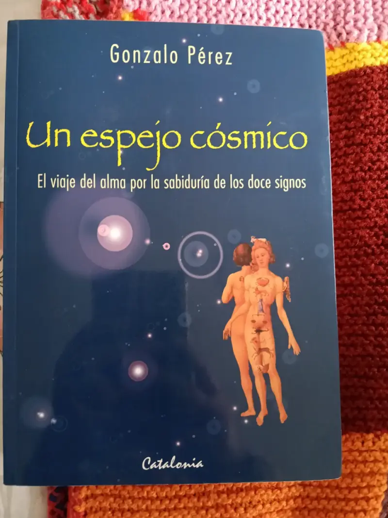 Libro 'Un espejo cósmico' - 1