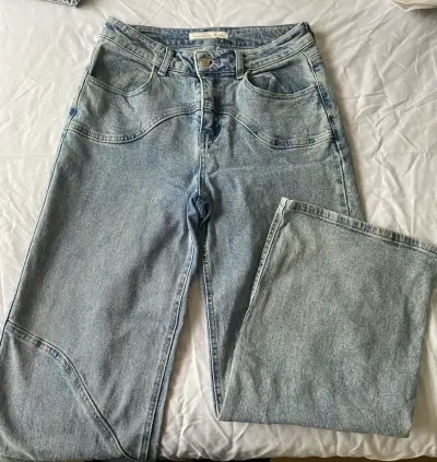 Jeans azules de tiro medio ( talla 38) - miniatura 1