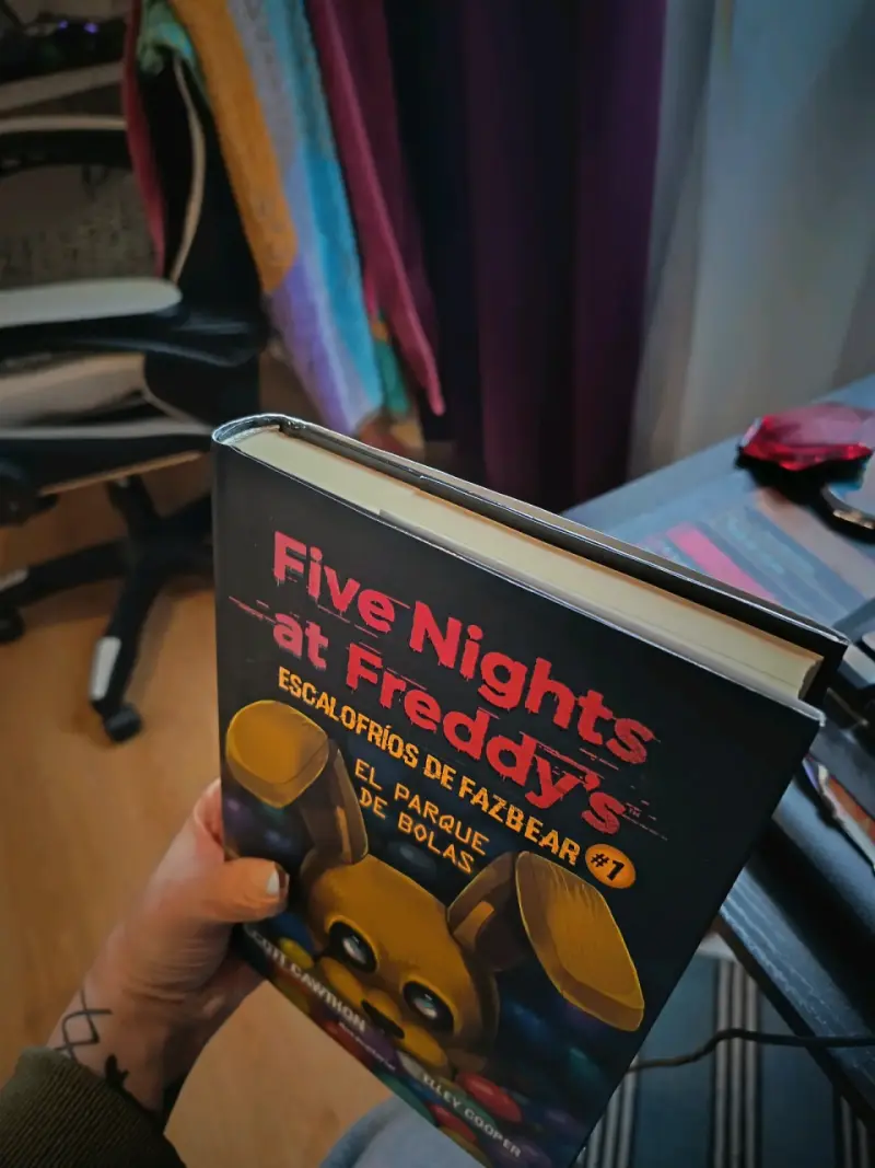 Libro Five Nights at Freddy's - 2