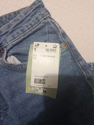 Jeans azules nuevos - miniatura 3