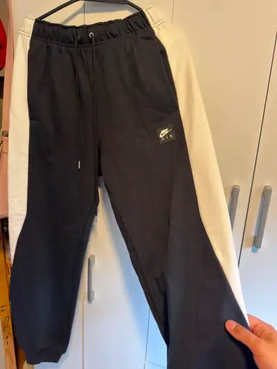 Pantalones deportivos Nike Air - miniatura 1
