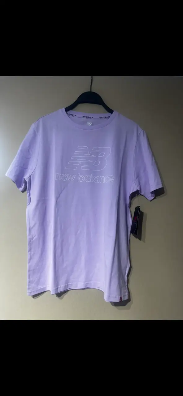 Polera lila New Balance