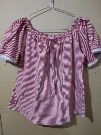 Blusa rayada roja y blanca - miniatura 1