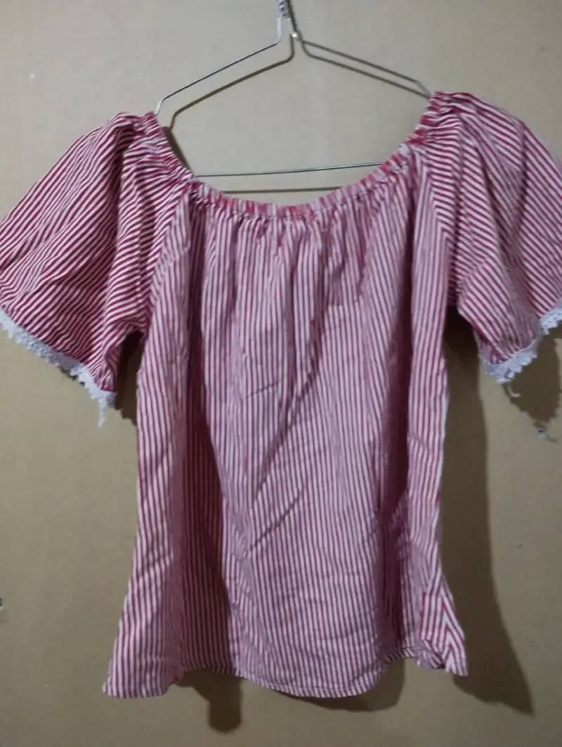 Blusa rayada roja y blanca - 2