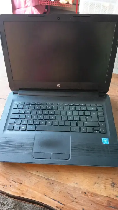 MacBook Pro y otras laptops - miniatura 3