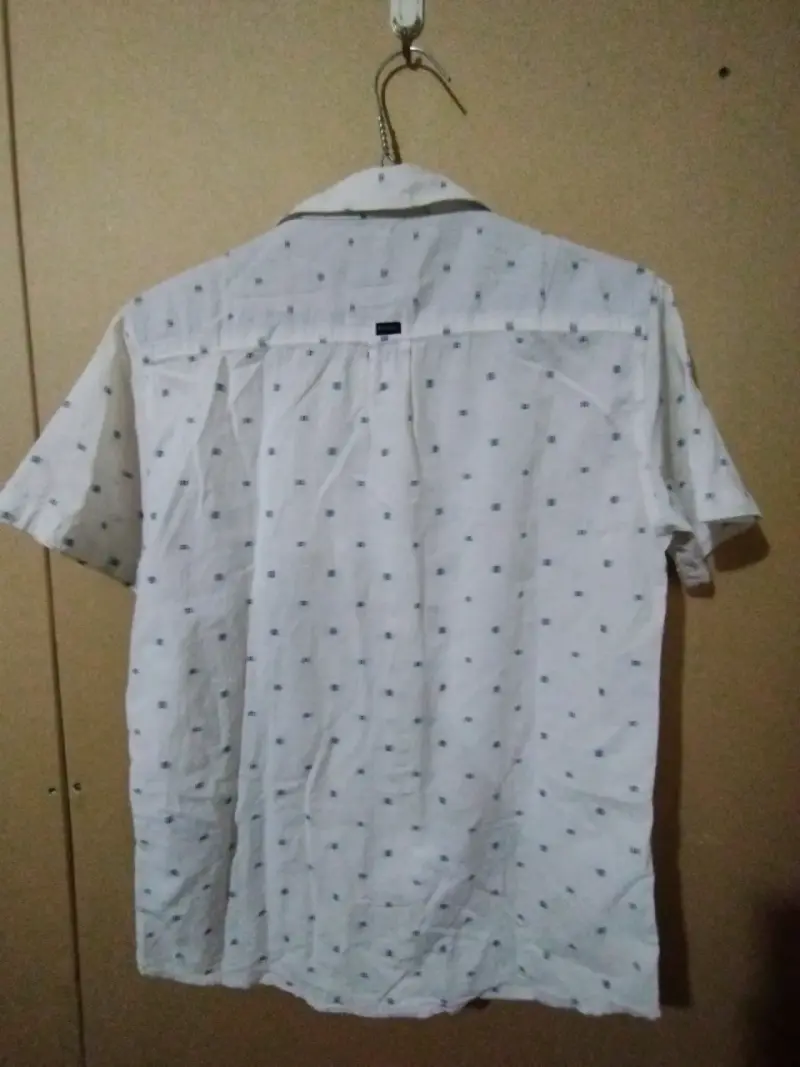 Camisa blanca con estampado para adolescentes - 2