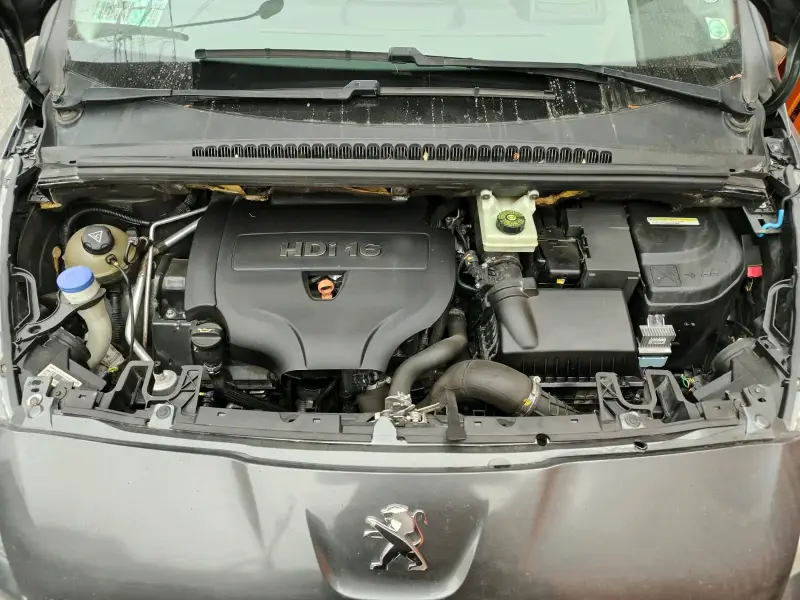 Peugeot 5008 - 3