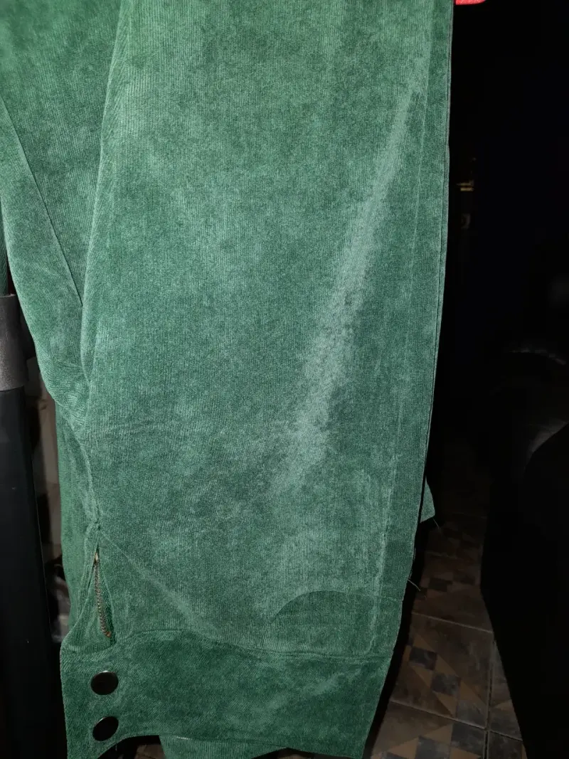 Pantalones de pana verde