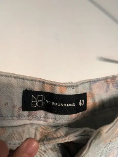 Jeans con estampado floral NOBU talla 40 - miniatura 2