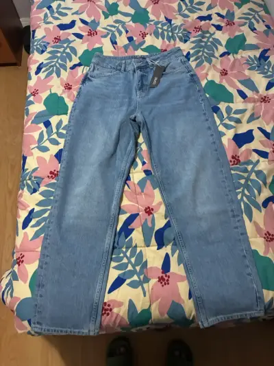Jeans celestes con etiqueta - miniatura 1