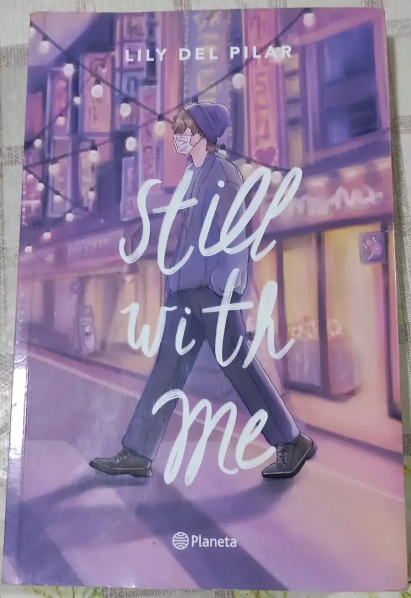 Libro Still With Me Lily del Pilar
