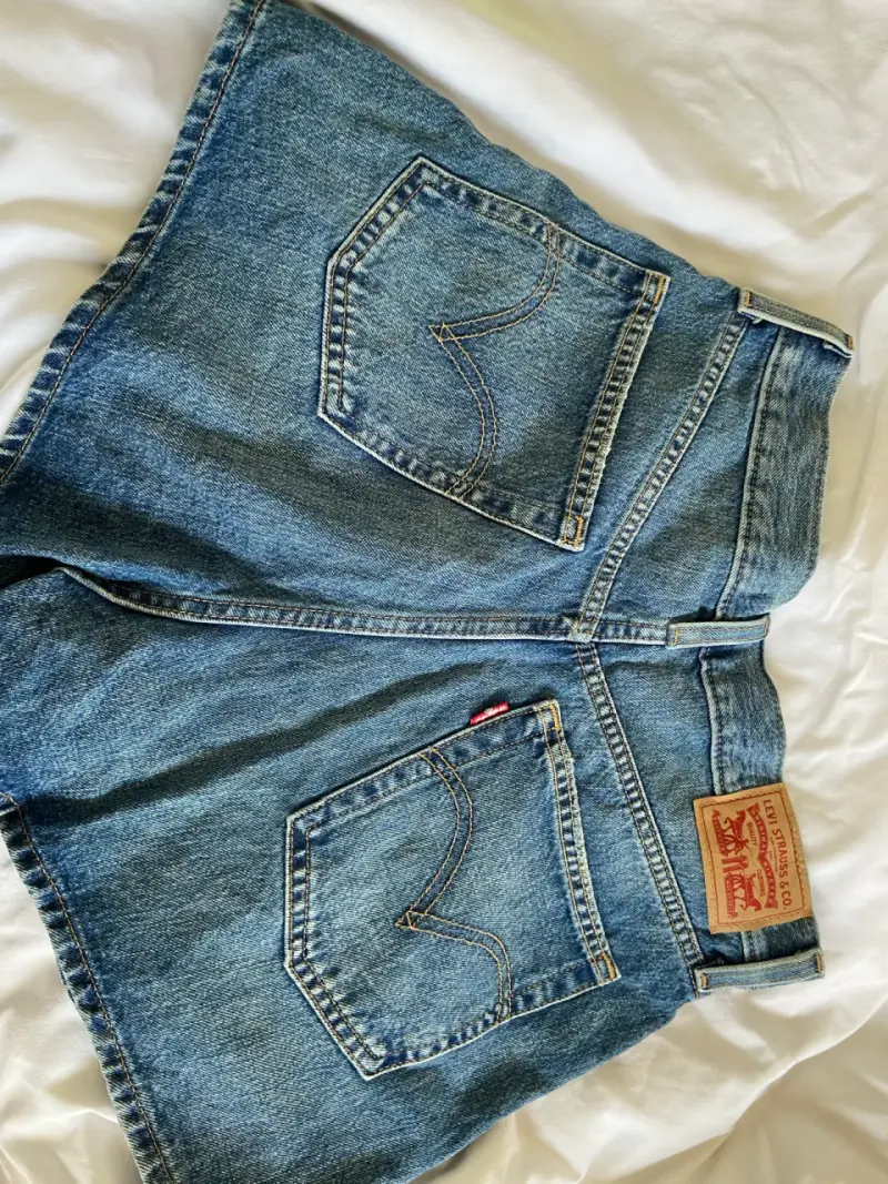 Jeans Levi's clásicos - 3