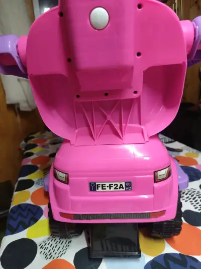 Auto correpasillos rosado para niñas muy poco uso - miniatura 5