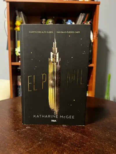 Libro 'El Piso Mil' Katharine McGee - miniatura 1