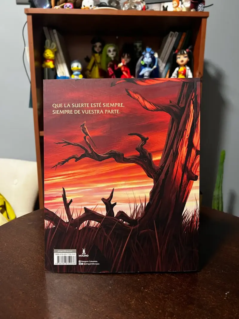 Libro Ilustrado Los Juegos del Hambre Tapa Blanda - 4