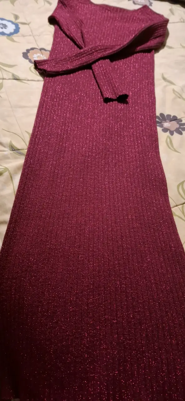 Vestido burdeo  con puntos brillantes - 3
