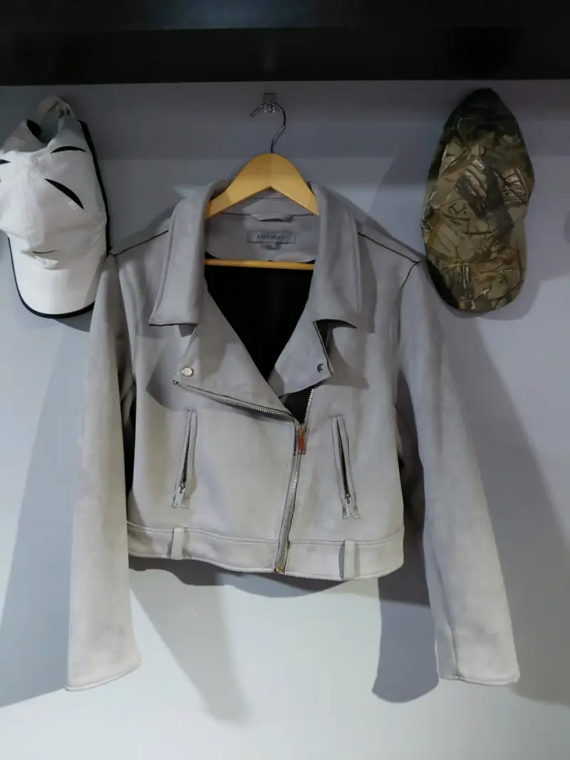 Chaqueta de gris de gamuza - 1