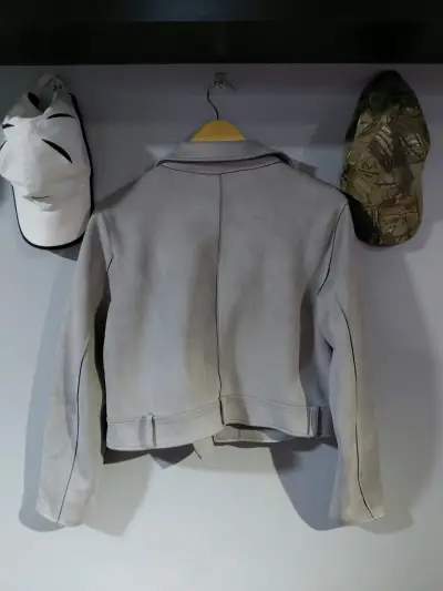 Chaqueta de gris de gamuza - miniatura 2