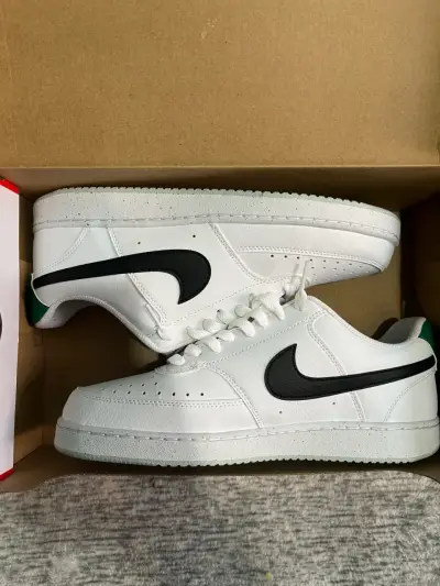 Zapatillas blancas Nike nuevas - miniatura 4