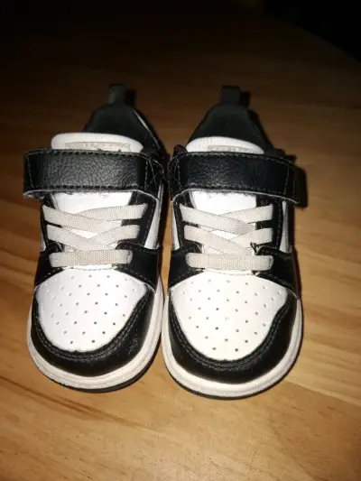 Zapatillas niño blanco y negro - miniatura 2