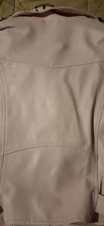 Chaqueta rosada con tachas - miniatura 4