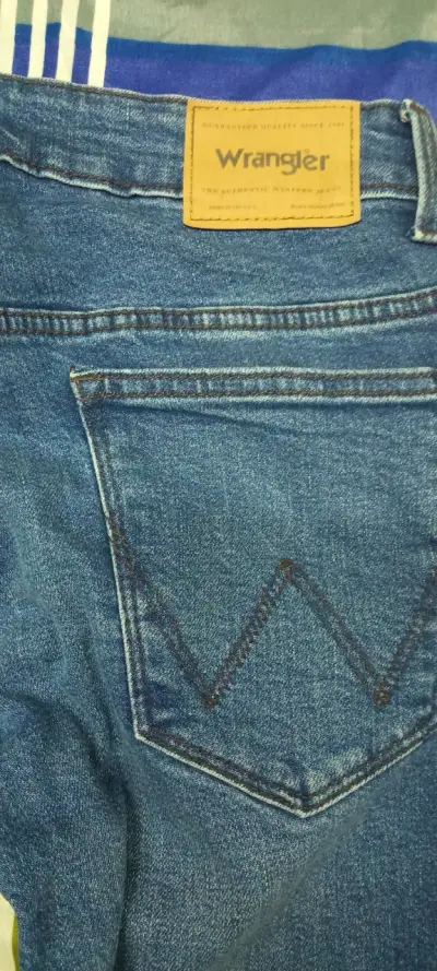 Jeans azules clásicos - miniatura 11