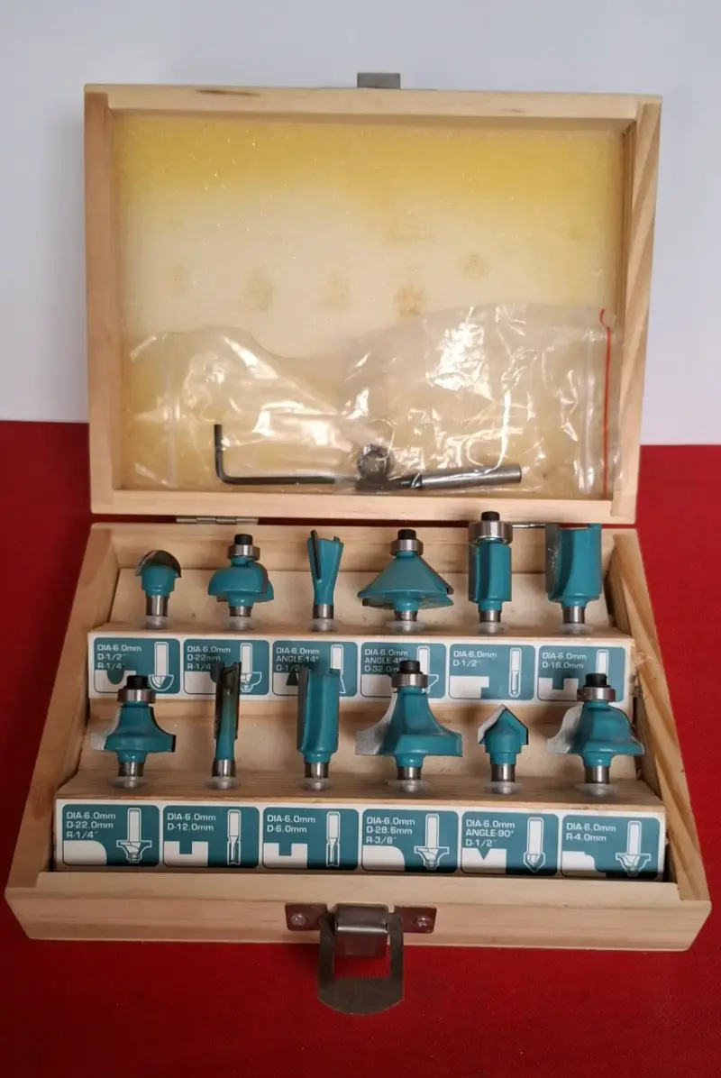 kit Fresadora de mano industrial TOTAL - 4