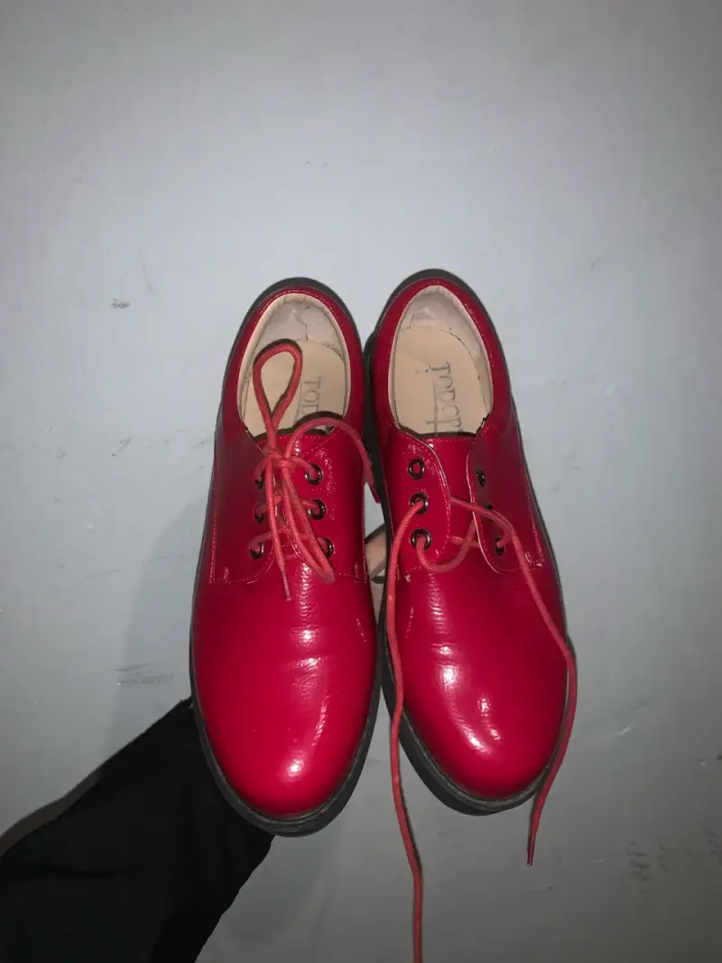 Zapatos rojos de charol - 3