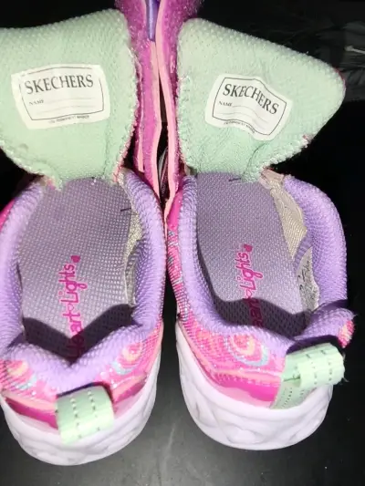 Zapatillas Heart Lights rosadas marca Skechers 20 - miniatura 3