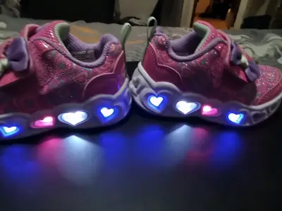 Zapatillas Heart Lights rosadas marca Skechers 20 - miniatura 5