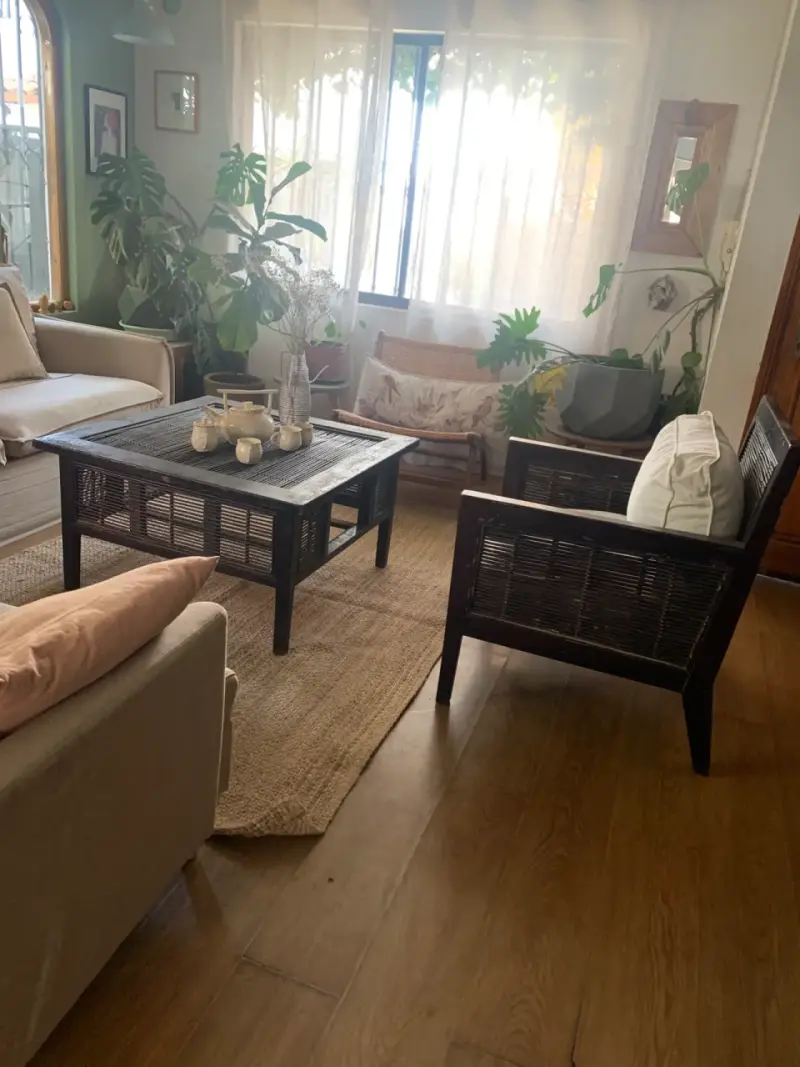 Set de mesa y silla de madera - 2
