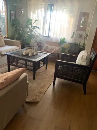 Set de mesa y silla de madera - miniatura 2