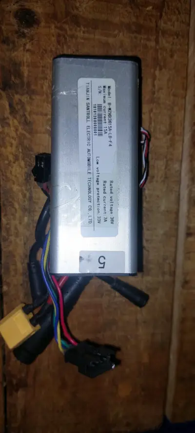 Controlador para scooter eléctrico - miniatura 1