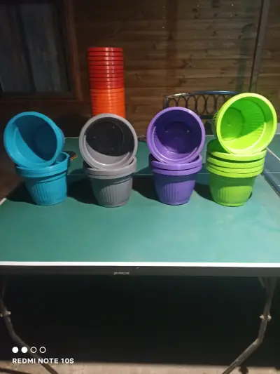 Maceteros plasticos 23 centimetros - miniatura 1