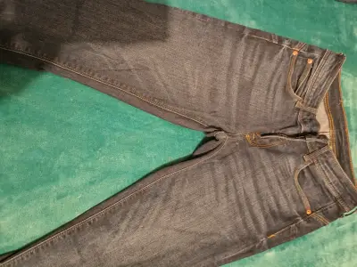 Jeans azul claro lavados - miniatura 4