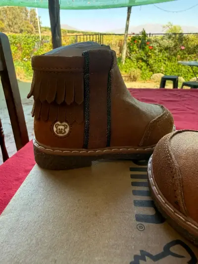 Botines marrones para niña - miniatura 4