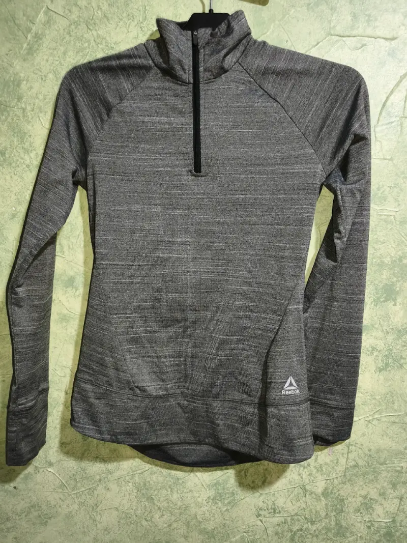 Polera deportiva gris Reebok - 4