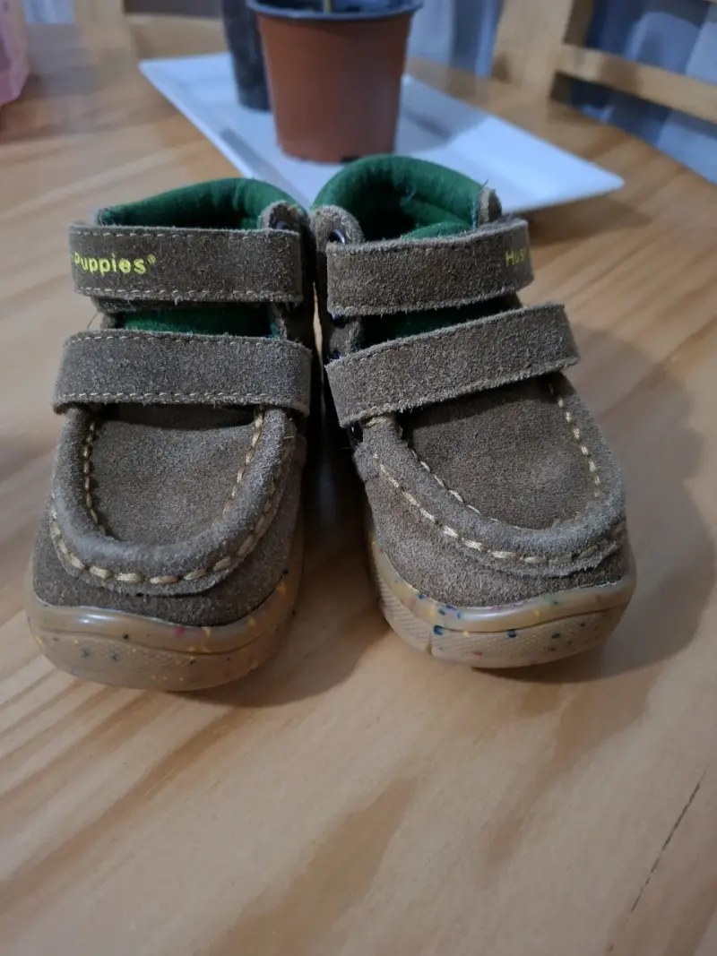 Zapatos de bebé marrones