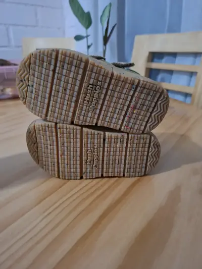 Zapatos de bebé marrones - miniatura 3