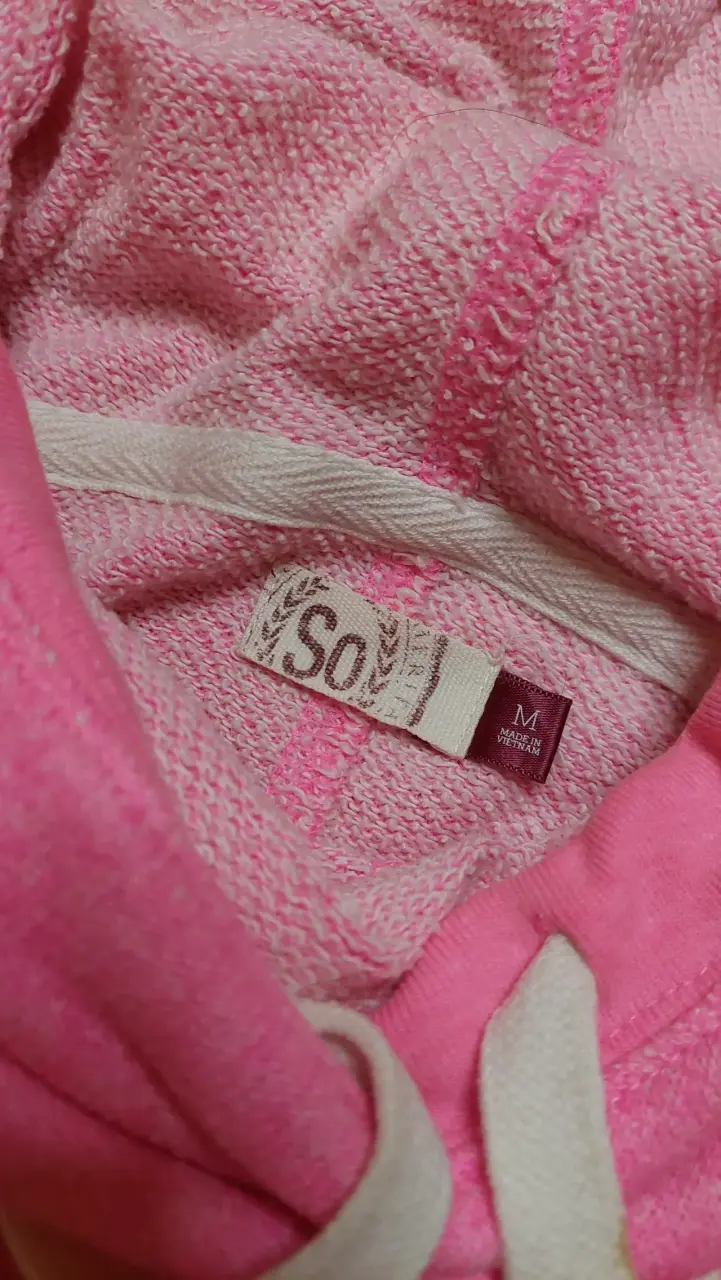 Polerón rosado con capucha - 2