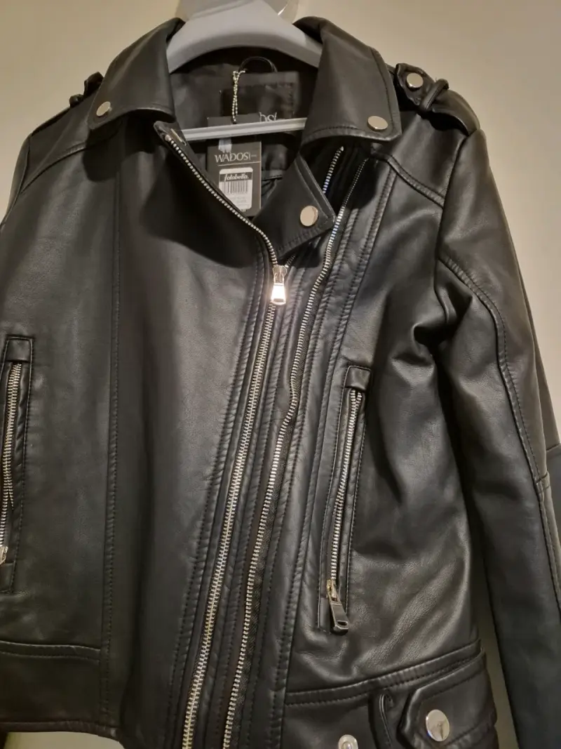 Chaqueta de esocuero negra Wados