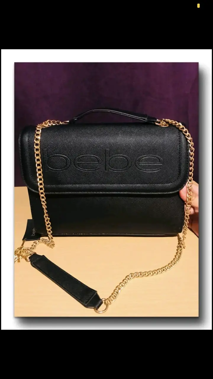 Cartera negra con cadena dorada - 2