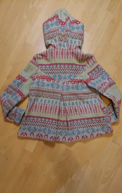 Abrigo con capucha estampado - miniatura 4