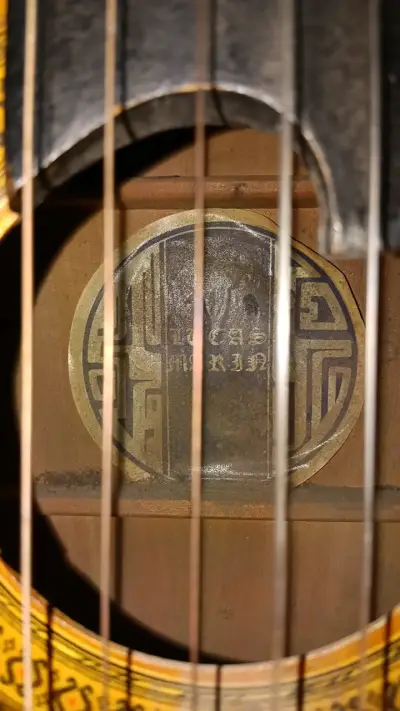 Guitarra Lucas Marín Concierto clásica de madera - miniatura 2