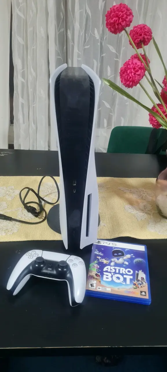 Consola PlayStation 5 con control - 5