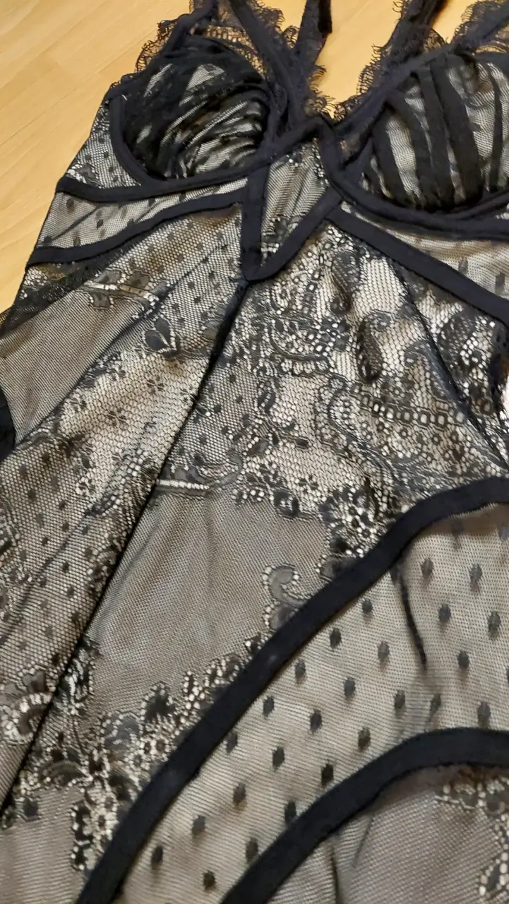 Vestido negro de encaje - 2