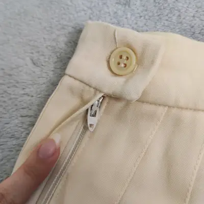 Falda beige con cadenas - miniatura 3