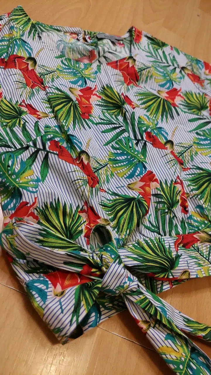 Blusa estampado tropical multicolor - 2