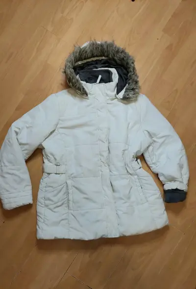 Chaqueta blanca con capucha de pelo - miniatura 1