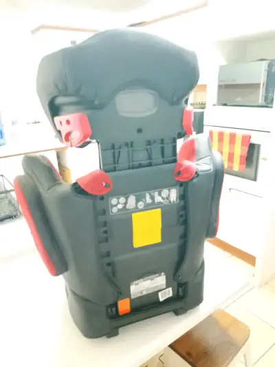 Silla de auto para niño - miniatura 1